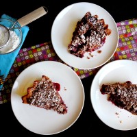 berry streusel pie with graham crust